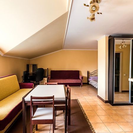 Inter Hotel Тернополь Экстерьер фото