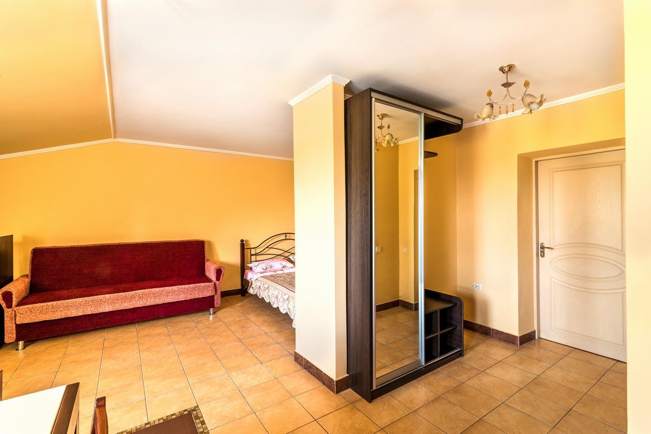 Inter Hotel Тернополь Экстерьер фото
